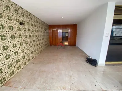 Casa com 3 Quartos para alugar, 218m² no Nossa Senhora da Abadia, Uberaba