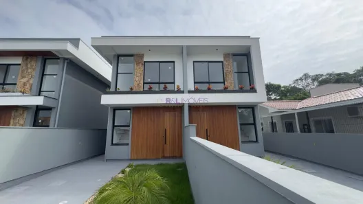 Sobrado com 2 Quartos à venda, 88m² no Forquilhas, São José