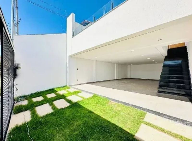 Casa com 3 quartos — Santa Amélia, Belo Horizonte