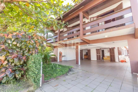 Casa com 5 Quartos à venda, 330m² no Balneário Praia Grande, Matinhos