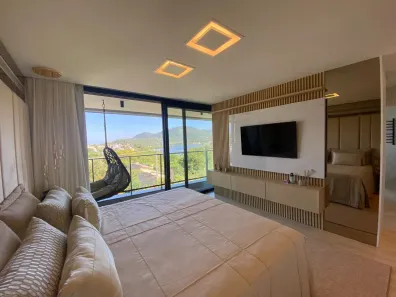 Casa de Condomínio com 3 Quartos à venda, 413m² no Lagoa da Conceição, Florianópolis