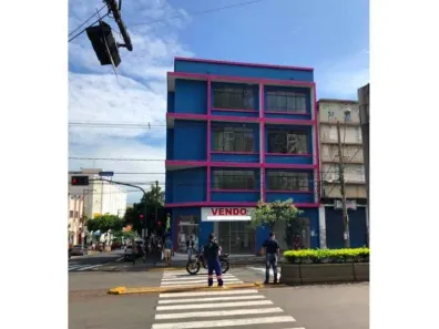 Prédio Comercial à venda, 700m² no Centro, Bauru