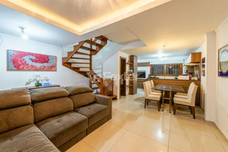 Casa com 3 Quartos à venda, 171m² no Camaquã, Porto Alegre