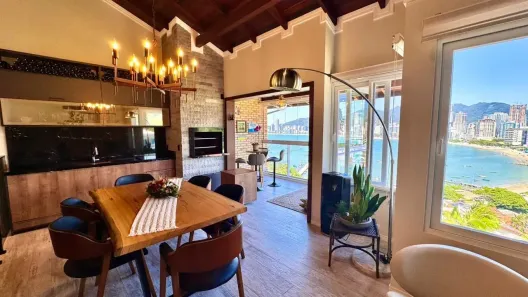 Casa de Condomínio com 3 Quartos à venda, 200m² no Canto da Praia, Itapema