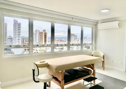 Sala Comercial para venda ou aluguel, 41m² no Centro, Itajaí