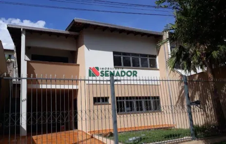 Sobrado com 3 Quartos à venda, 130m² no Coroados, Londrina
