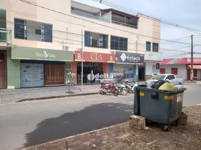 à venda, 338m² no Planalto, Uberlândia