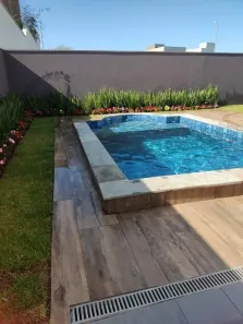Casa de Condomínio com 4 Quartos para alugar, 231m² no Granja Marileusa, Uberlândia