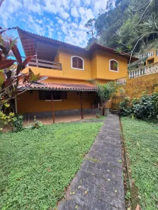Casa com 3 Quartos à venda, 160m² no Castelanea, Petrópolis