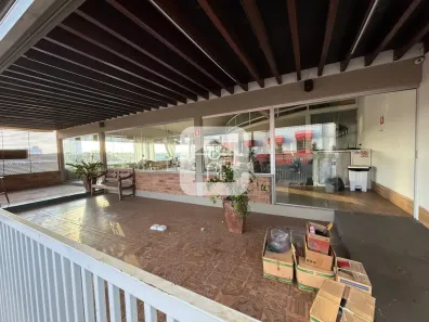 Prédio Comercial para alugar, 300m² no Fundinho, Uberlândia