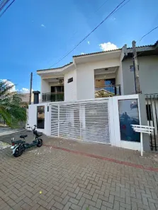 Sobrado com 3 Quartos à venda, 150m² no Parque Verde, Cascavel