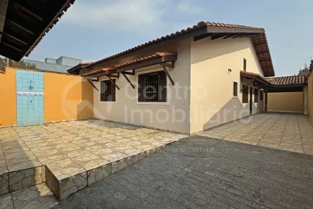 Casa com 3 Quartos à venda, 133m² no , Peruíbe