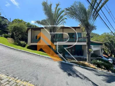 Casa de Condomínio com 3 Quartos à venda, 310m² no Piratininga, Niterói