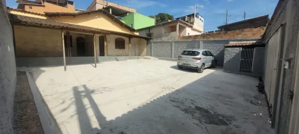 Casa com 4 Quartos para alugar, 360m² no Jardim Guanabara, Belo Horizonte