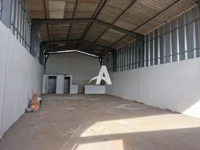Galpão/Depósito/Armazém para alugar, 200m² no Laranjeiras, Uberlândia