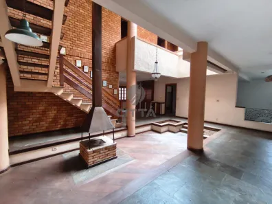 Sobrado com 5 Quartos à venda, 400m² no Vila Embaré, Valinhos