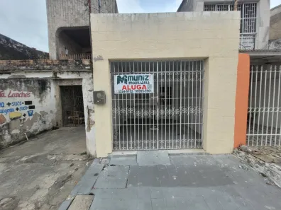 Casa com 3 Quartos para alugar, 80m² no Centro, Aracaju