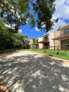 Casa de Condomínio com 2 Quartos à venda, 70m² no Praia do Forte, Mata de São João