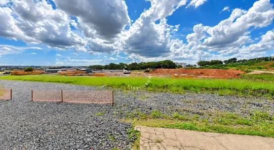 Lote/Terreno à venda, 360m² no Swiss Park, Campinas