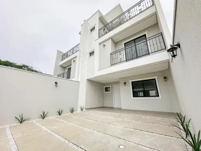 Sobrado com 3 Quartos à venda, 205m² no Armação, Penha