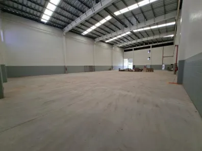 Galpão/Depósito/Armazém para alugar, 1200m² no Zona Industrial, Sorocaba