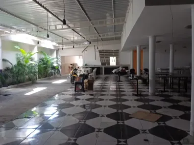 Prédio Comercial à venda, 550m² no Maraponga, Fortaleza