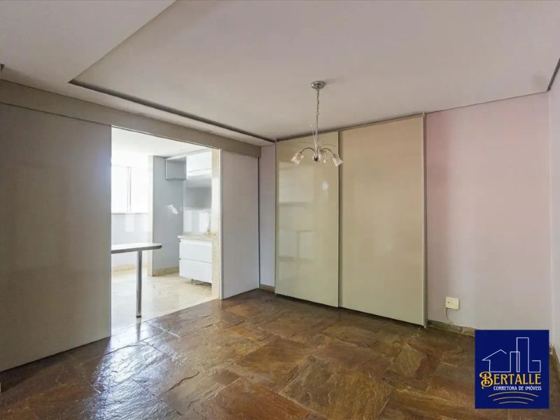 Apartamento com 3 quartos — Santo Antônio, Belo Horizonte