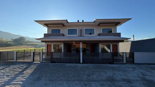Casa com 2 Quartos para alugar, 100m² no Canudos, Antônio Carlos