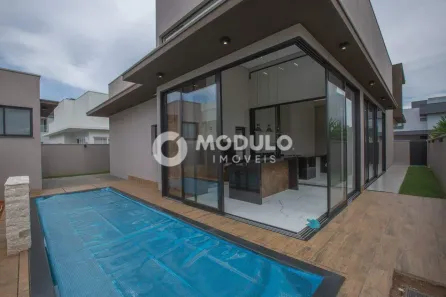 Casa de Condomínio com 3 Quartos à venda, 233m² no Granja Marileusa, Uberlândia