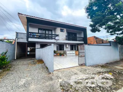 Sobrado com 7 Quartos à venda, 400m² no Floresta, Joinville