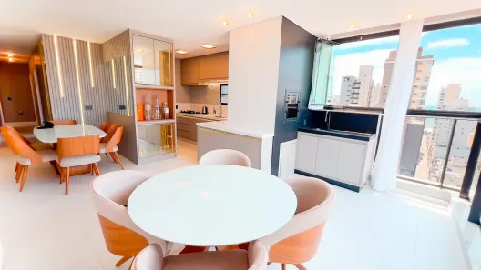 Apartamento com 3 Quartos à venda, 113m² no Meia Praia, Itapema