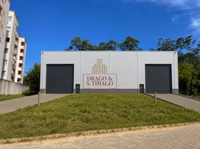 Galpão/Depósito/Armazém para alugar, 600m² no Rio Pequeno, Camboriú