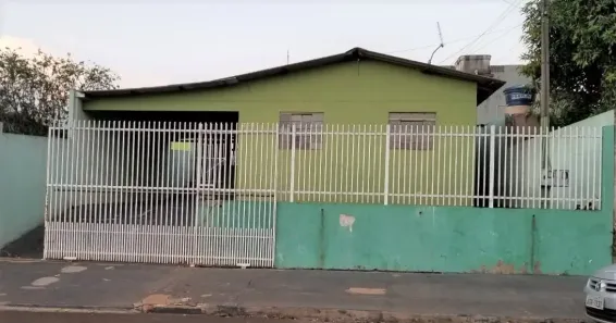 Casa com 2 Quartos à venda, 110m² no Conjunto Habitacional Collor de Melo, Cambé