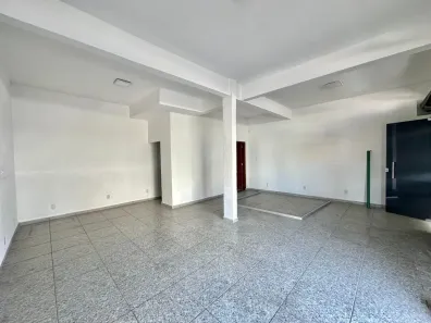 Ponto Comercial para alugar, 65m² no Cândida Ferreira, Contagem