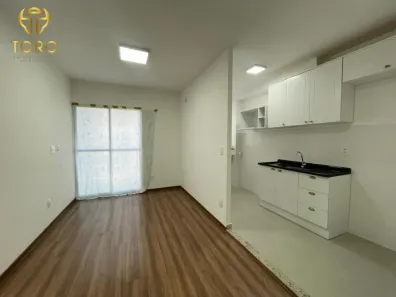 Apartamento com 2 Quartos para alugar, 45m² no Parque Tarumã, Maringá