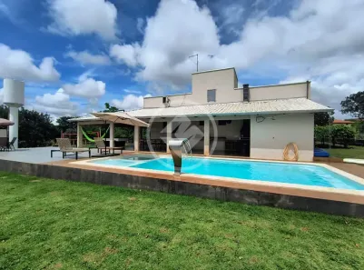 Casa de Condomínio com 4 Quartos à venda, 240m² no Estância das Águas, Hidrolândia