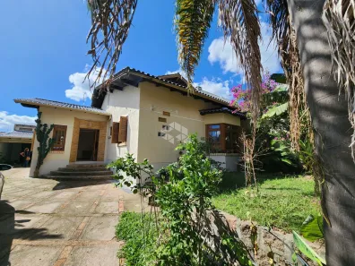 Casa com 3 Quartos à venda, 194m² no Espírito Santo, Porto Alegre