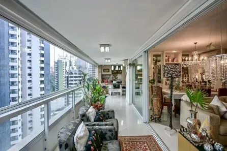 Apartamento com 3 Quartos para alugar, 211m² no Vila Andrade, São Paulo