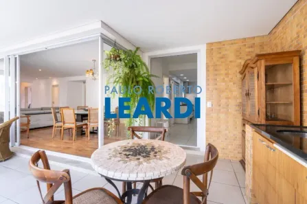 Apartamento com 3 Quartos à venda, 161m² no Campo Belo, São Paulo