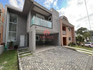 Sobrado com 3 Quartos à venda, 173m² no Santa Cândida, Curitiba