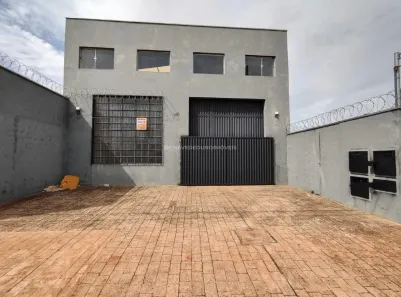 Galpão/Depósito/Armazém para alugar, 250m² no Pacaembu, Uberaba