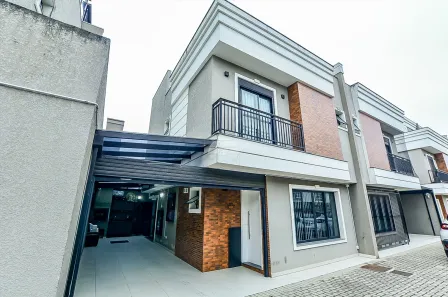 Sobrado com 4 Quartos à venda, 122m² no Hauer, Curitiba