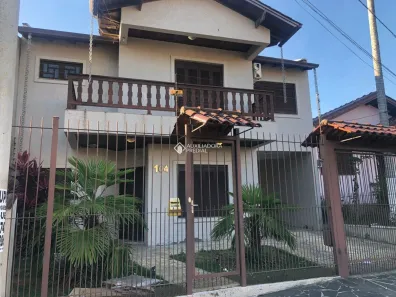 Casa com 3 Quartos à venda, 300m² no Cavalhada, Porto Alegre