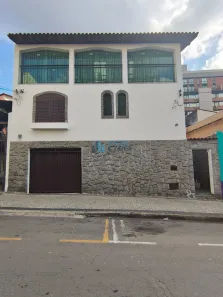 Casa com 4 Quartos à venda, 274m² no São Mateus, Juiz de Fora