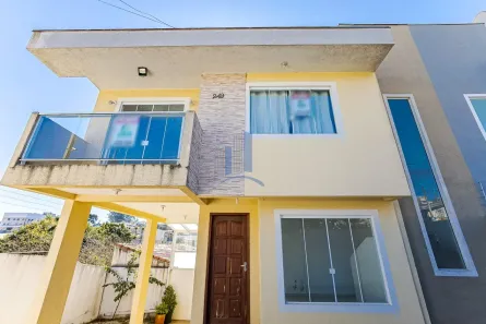 Sobrado com 3 Quartos à venda, 99m² no Guarani, Colombo