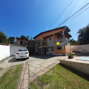 Casa com 3 Quartos à venda, 640m² no Vila Nova, Porto Alegre