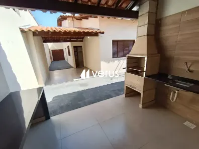 Casa com 5 Quartos à venda, 255m² no Santa Mônica, Uberlândia