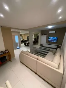 Casa de Condomínio com 3 Quartos à venda, 180m² no Setor Castelo Branco, Goiânia