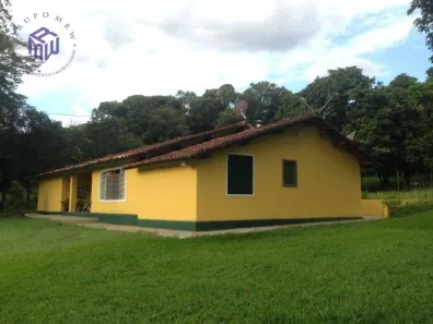Fazenda/Sítio com 4 Quartos à venda, 440m² no Perímetro Urbano, Sarapuí