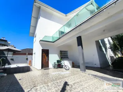 Sobrado com 3 Quartos à venda, 167m² no Centro, Peruíbe